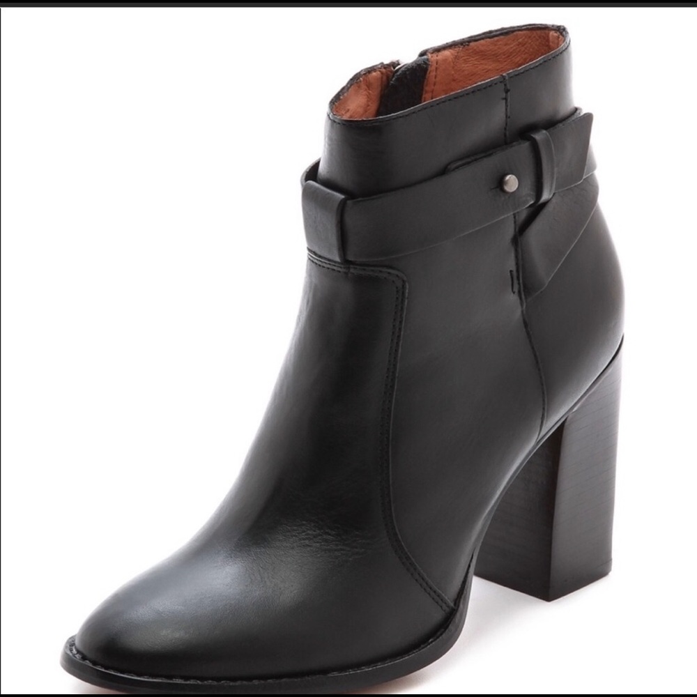 Madewell Black ‘Sammie’ Ankle Booties